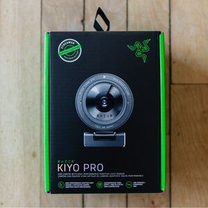 Razer Kiyo Pro Webcam for Streaming - Full HD 1080p 60FPS